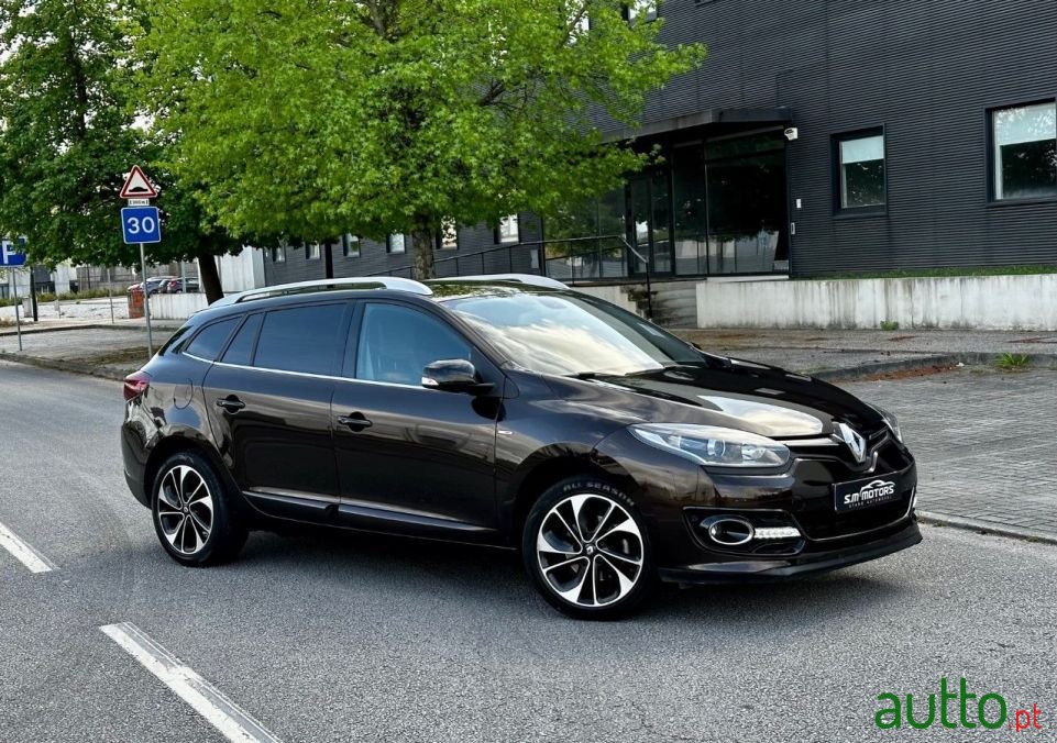 2014' Renault Megane Sport Tourer photo #2