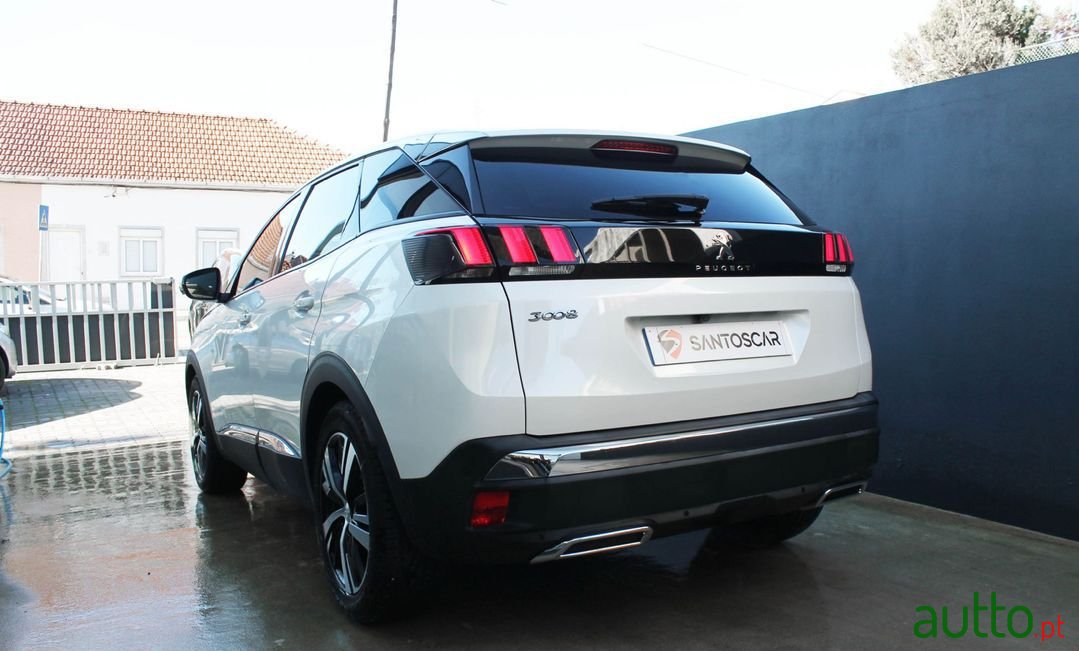 2018' Peugeot 3008 photo #6