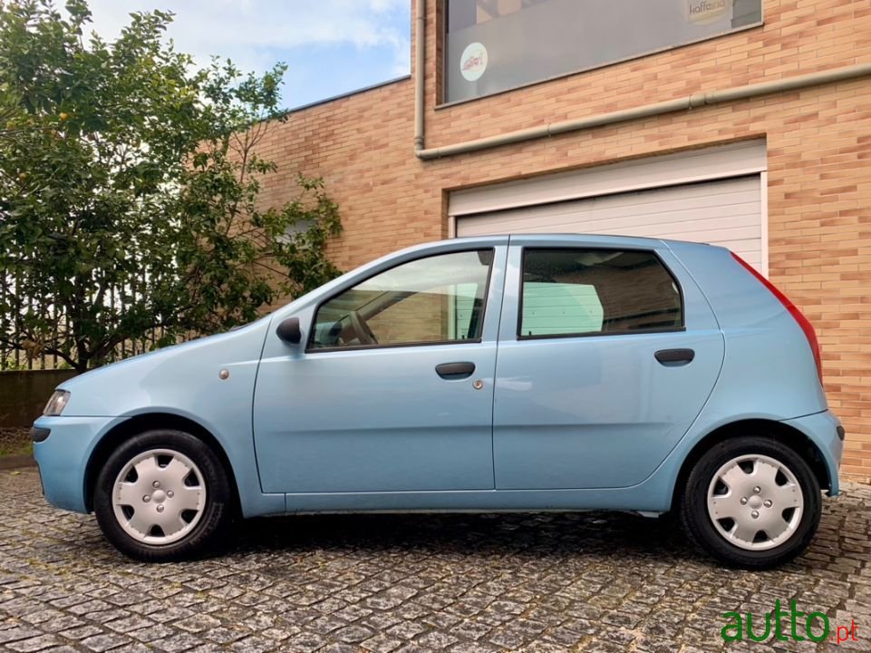 2002' Fiat Punto photo #3