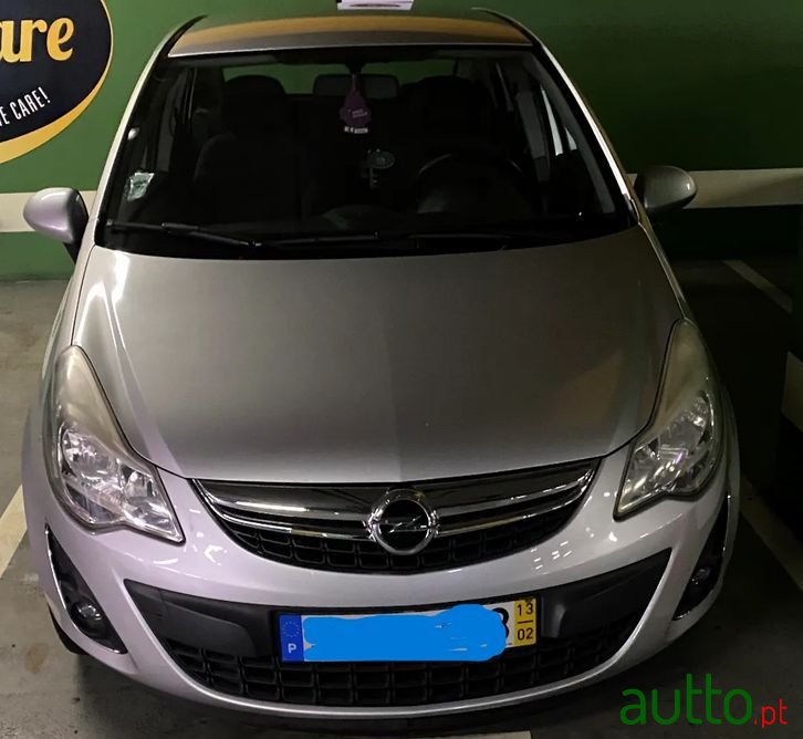 2013' Opel Corsa photo #1