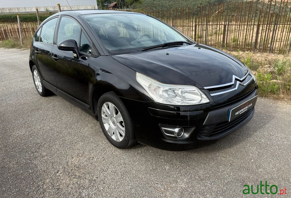 2009' Citroen C4 1.6 Hdi Sx photo #3