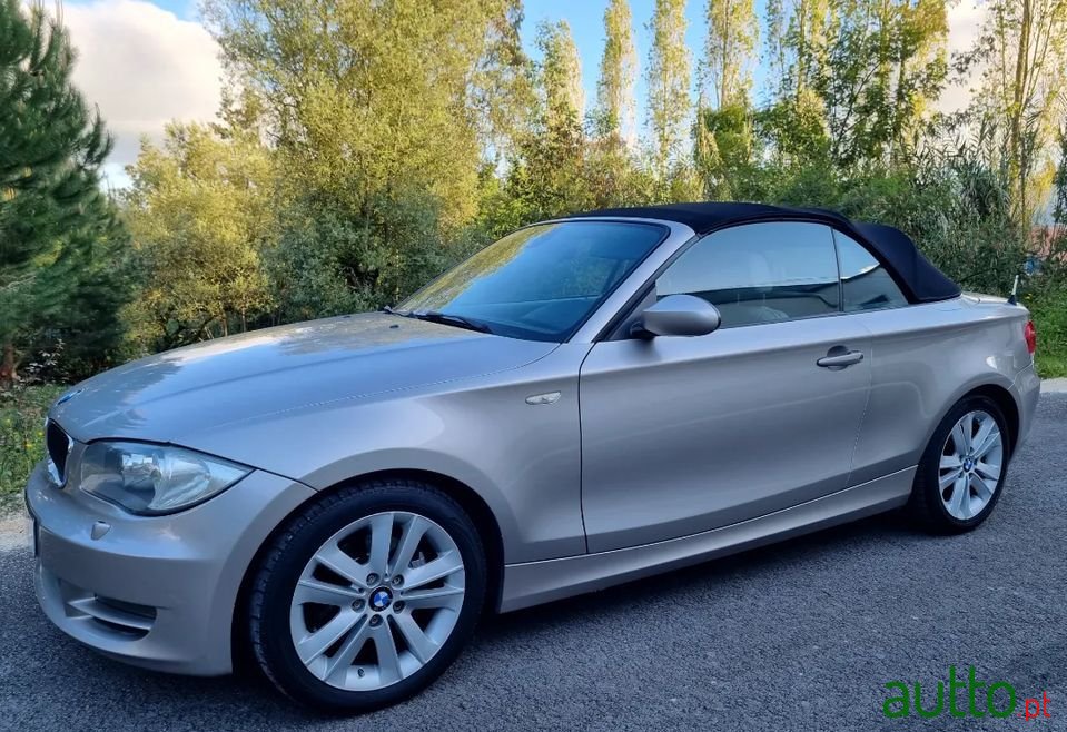 2009' BMW 120 photo #1