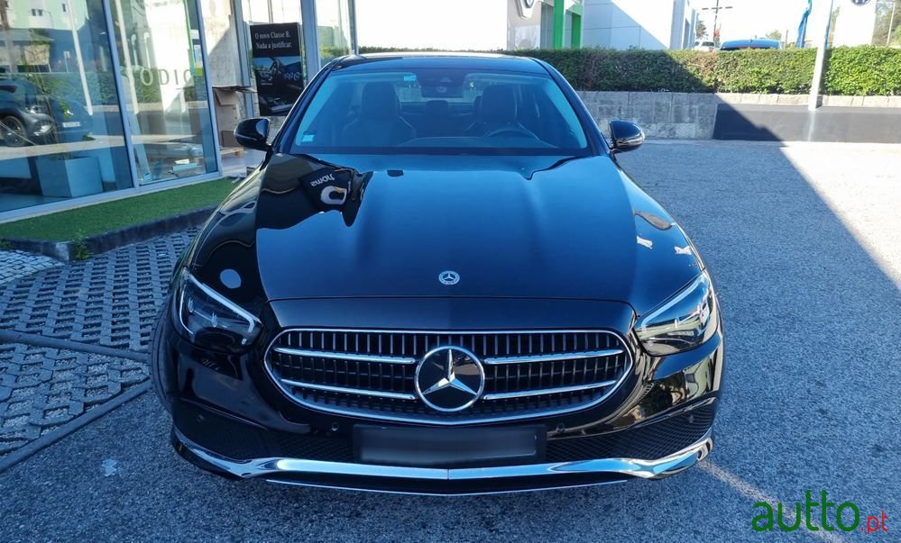 2023' Mercedes-Benz E 300 photo #6