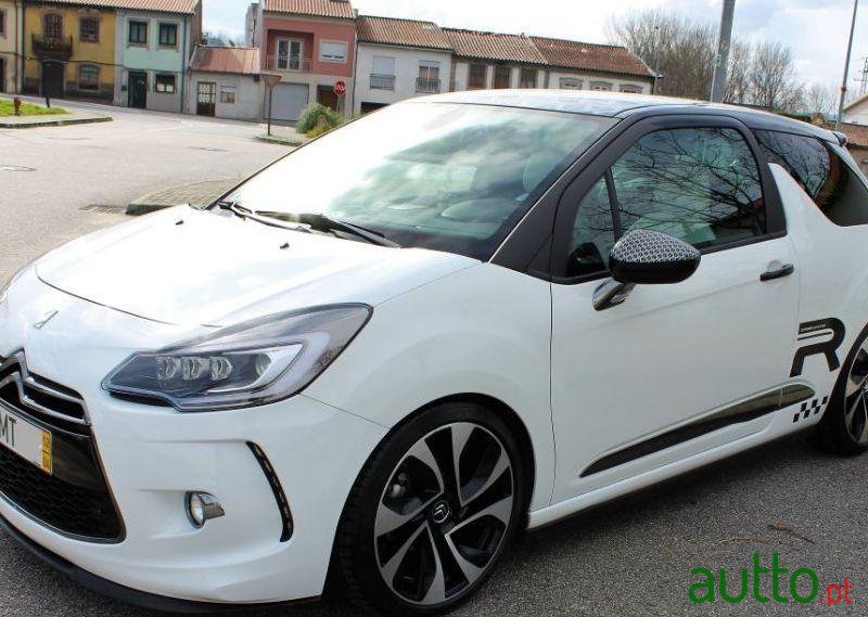 2012' Citroen DS3 photo #4