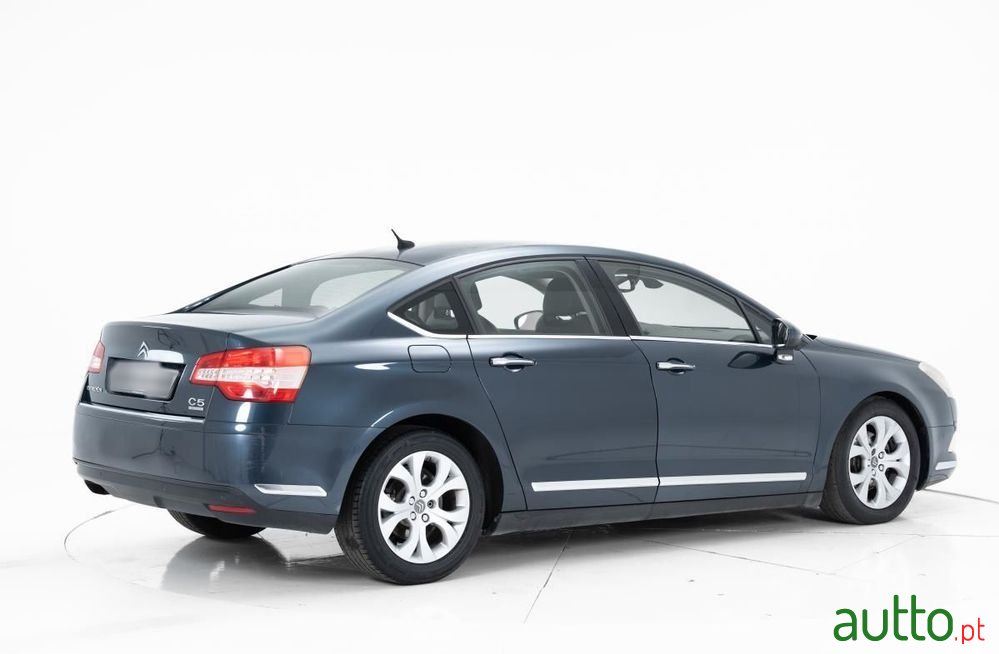2009' Citroen C5 photo #3