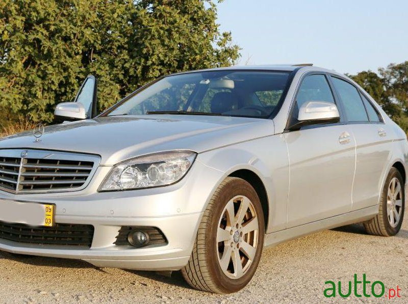 2009' Mercedes-Benz C-220 photo #1