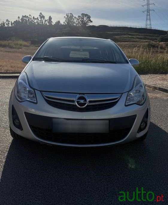 2013' Opel Corsa photo #3