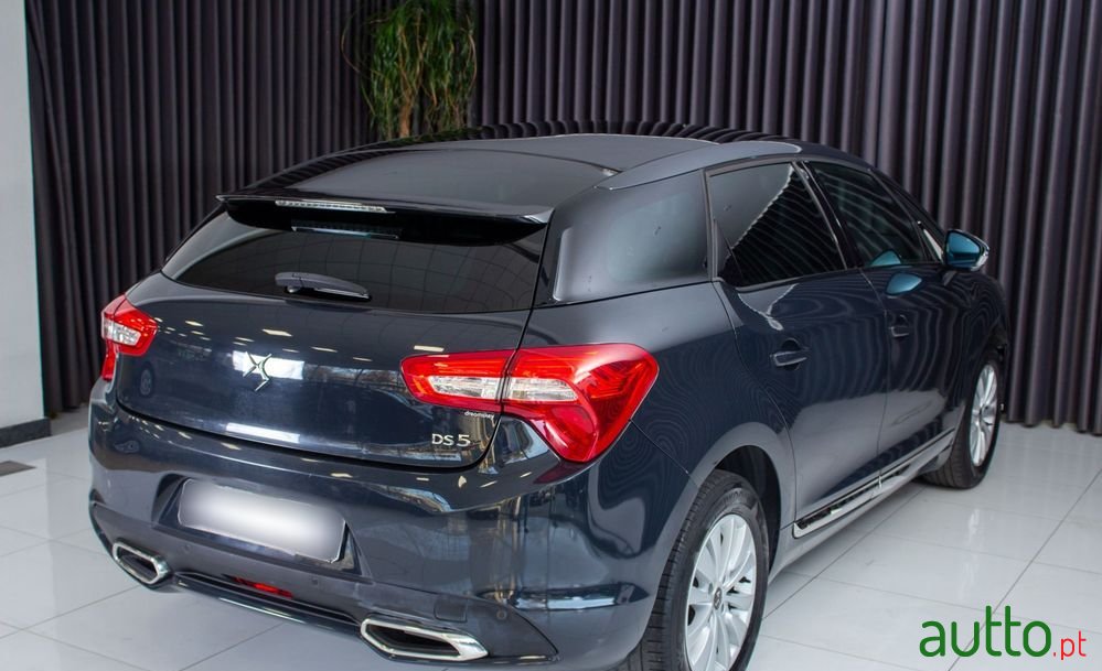 2015' DS Automobiles Ds5 photo #4