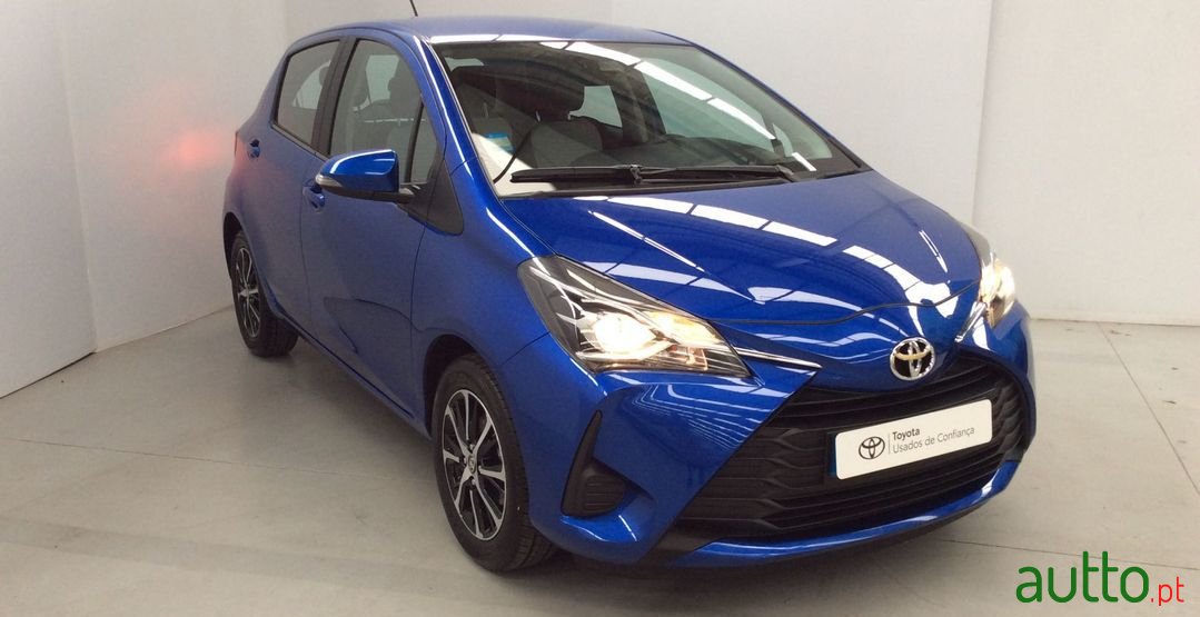 2020' Toyota Yaris photo #3