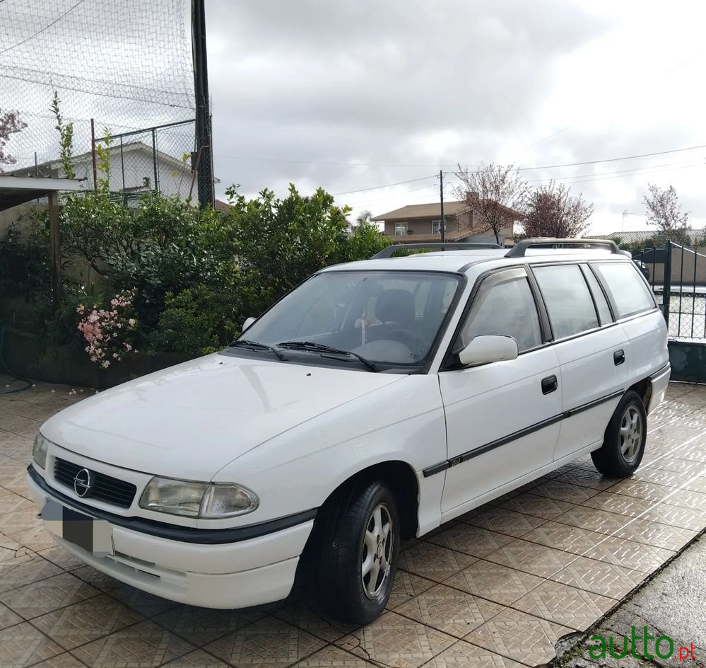 1995' Opel Astra photo #1