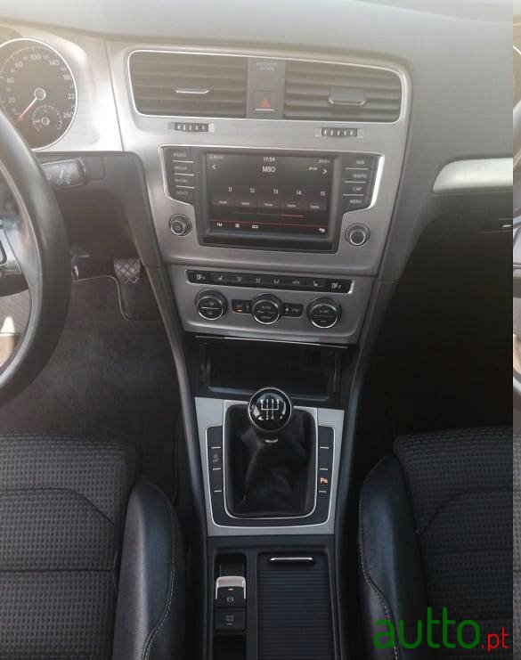 2020' Volkswagen photo #3