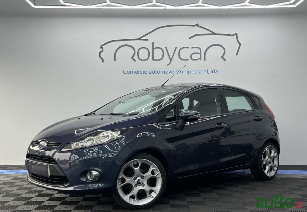 2012' Ford Fiesta 1.25 Techno 124G photo #1