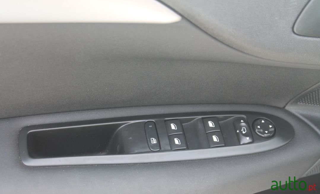 2016' Citroen C4 photo #6