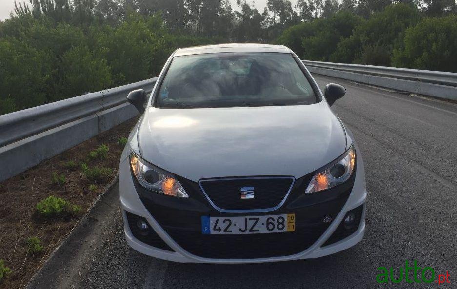 2010' SEAT Ibiza photo #1