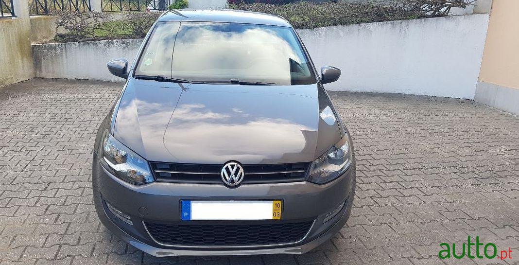 2010' Volkswagen Polo photo #2