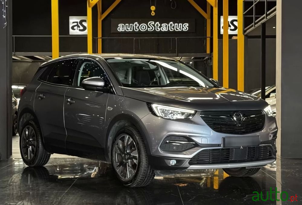 2020' Opel Grandland X 1.5 Cdti Edition photo #2