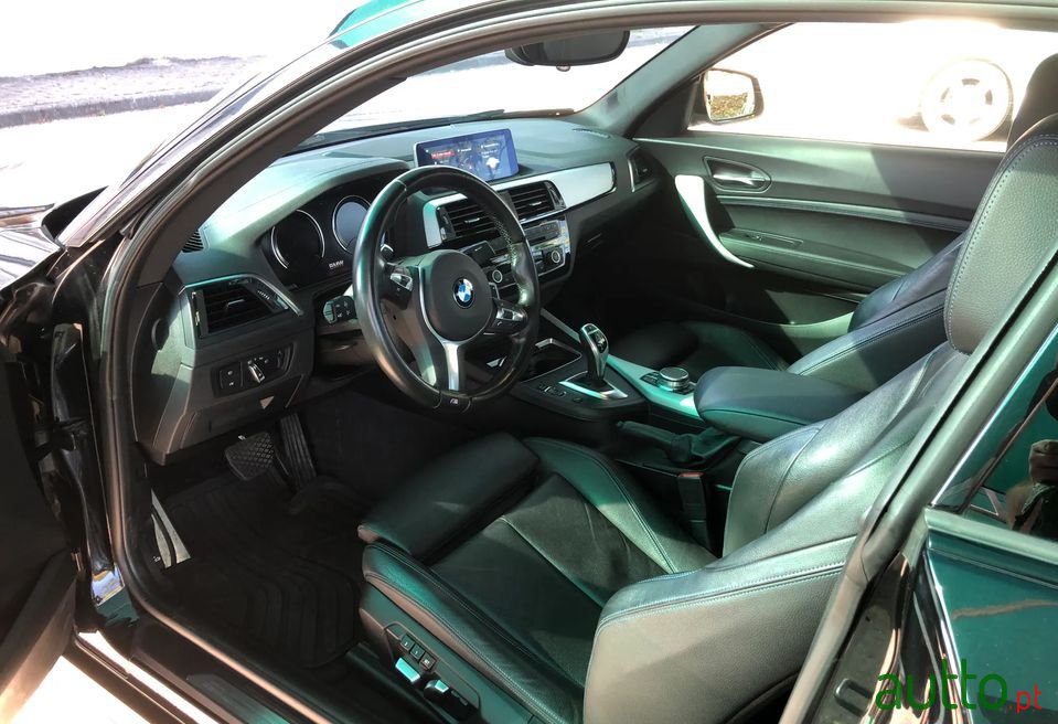 2017' BMW 225 photo #3