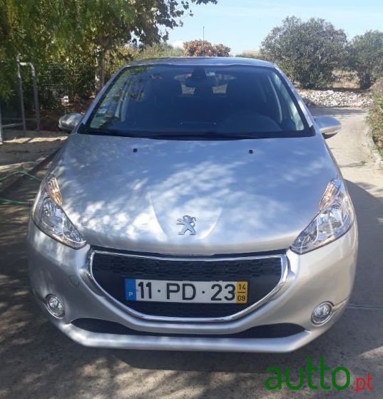 2014' Peugeot 208 photo #3