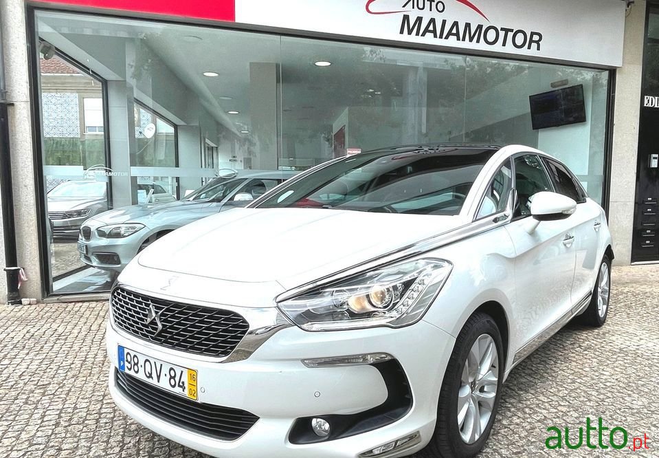 2016' DS Automobiles Ds5 photo #1