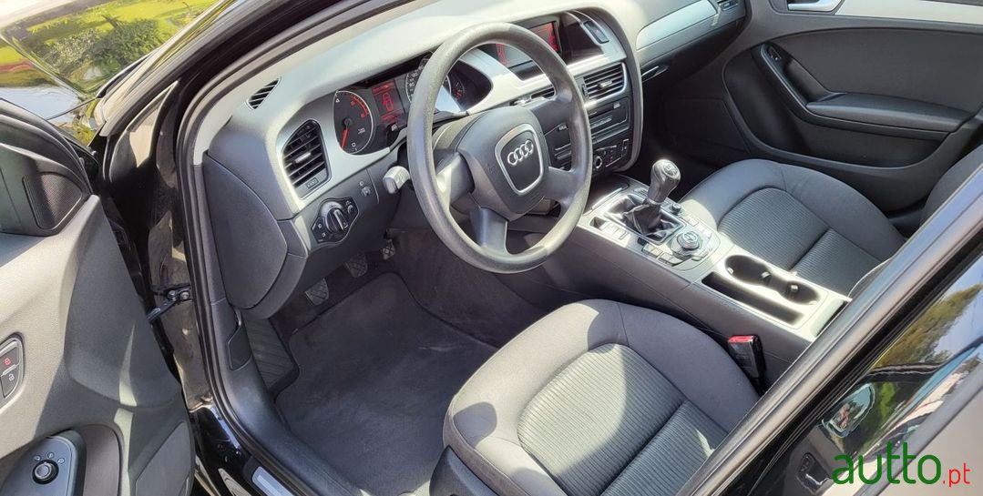 2008' Audi A4 Avant photo #4