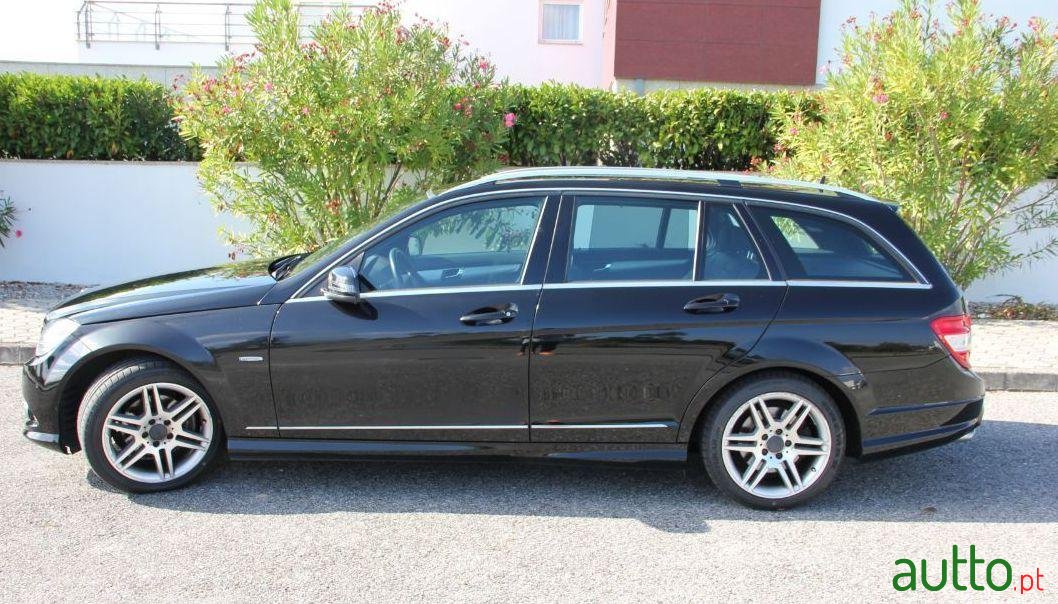 2009' Mercedes-Benz C-250 photo #4