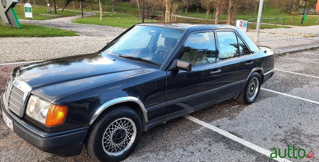 1989' Mercedes-Benz 300 photo #1