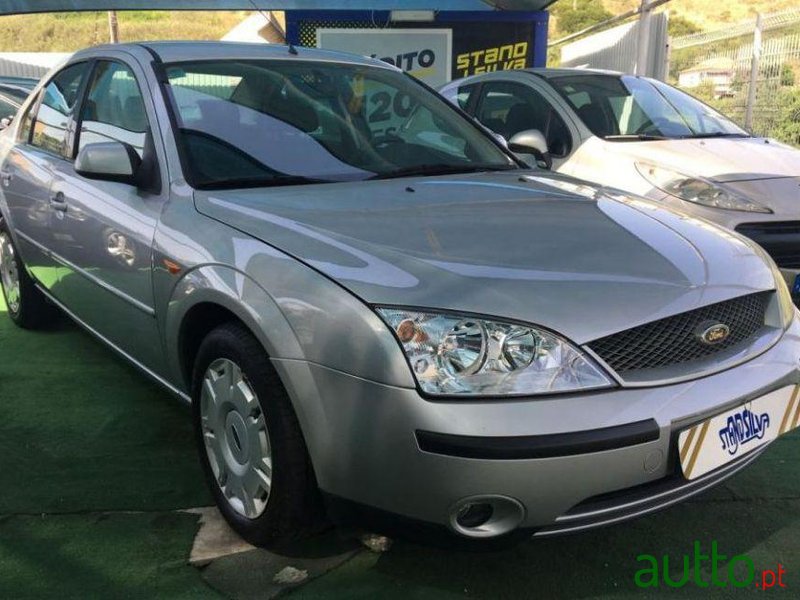 2001' Ford Mondeo 2.0 Tddi Ghia photo #2