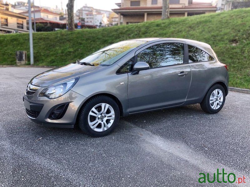 2015' Opel Corsa photo #2