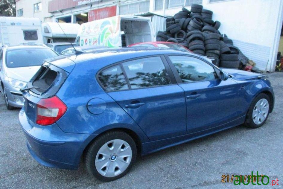2006' BMW 120 D photo #2