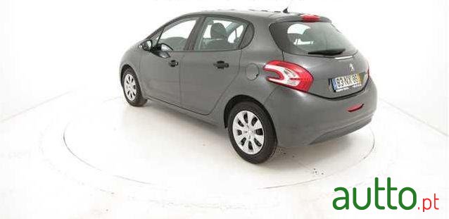 2013' Peugeot 208 1.2 Vti Access photo #2