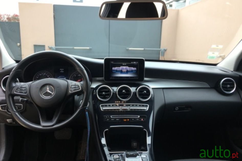 2017' Mercedes-Benz C-200 photo #1