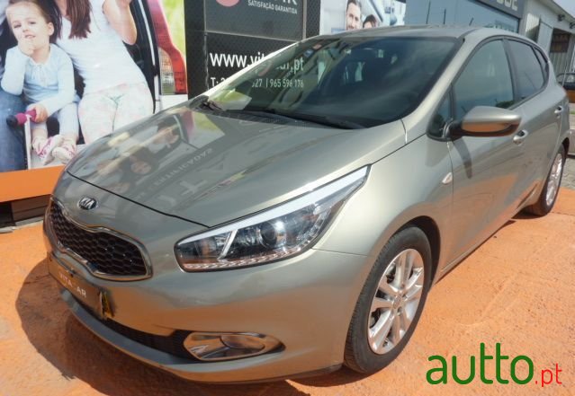 2015' Kia Ceed photo #1