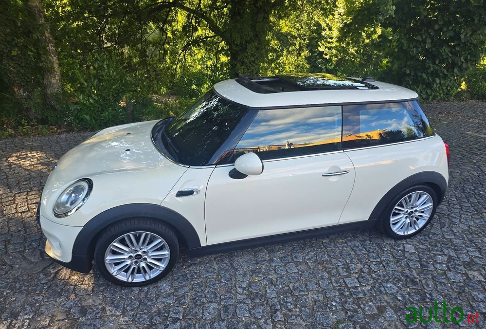 2016' MINI Cooper D 3 Portas photo #2