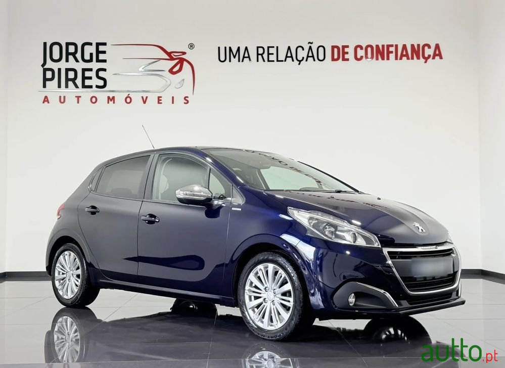 2017' Peugeot 208 1.2 Puretech Style photo #2