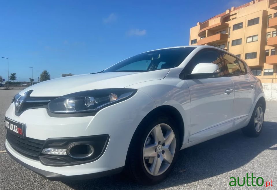 2015' Renault Megane photo #1