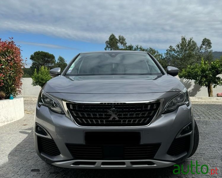 2019' Peugeot 3008 photo #2