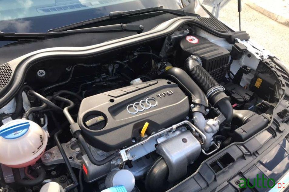 2013' Audi A1 photo #2