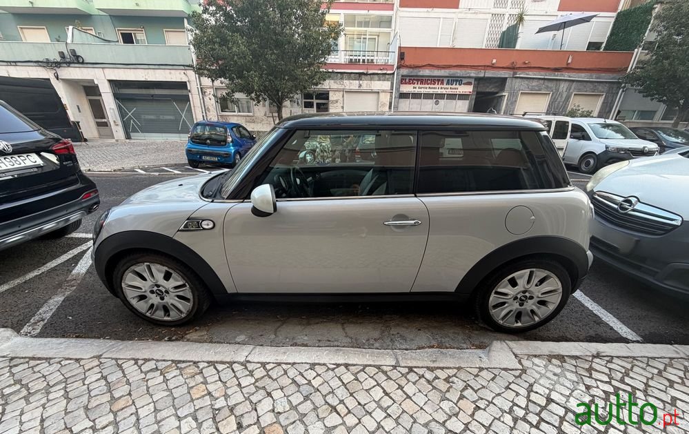 2009' MINI 3 Portas photo #5