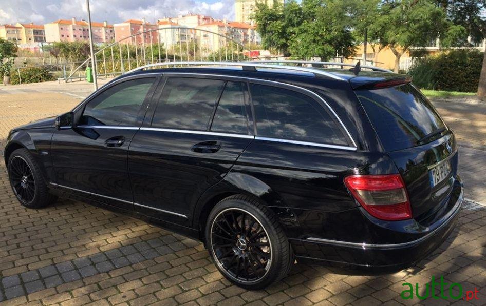 2010' Mercedes-Benz C-180 Avantgarde photo #2