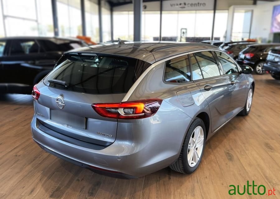 2018' Opel Insignia Sports Tourer photo #2