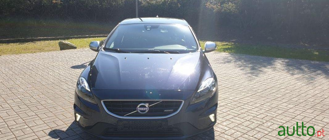 2013' Volvo V40 photo #3