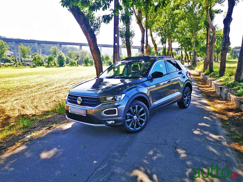 2018' Volkswagen T-Roc photo #1