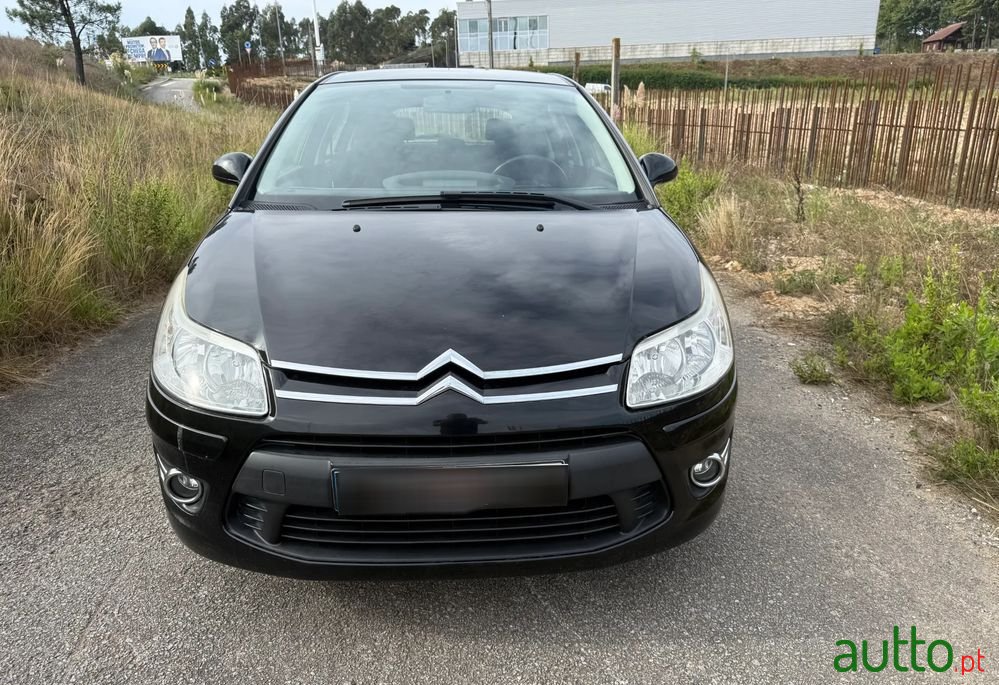 2009' Citroen C4 1.6 Hdi Sx photo #2