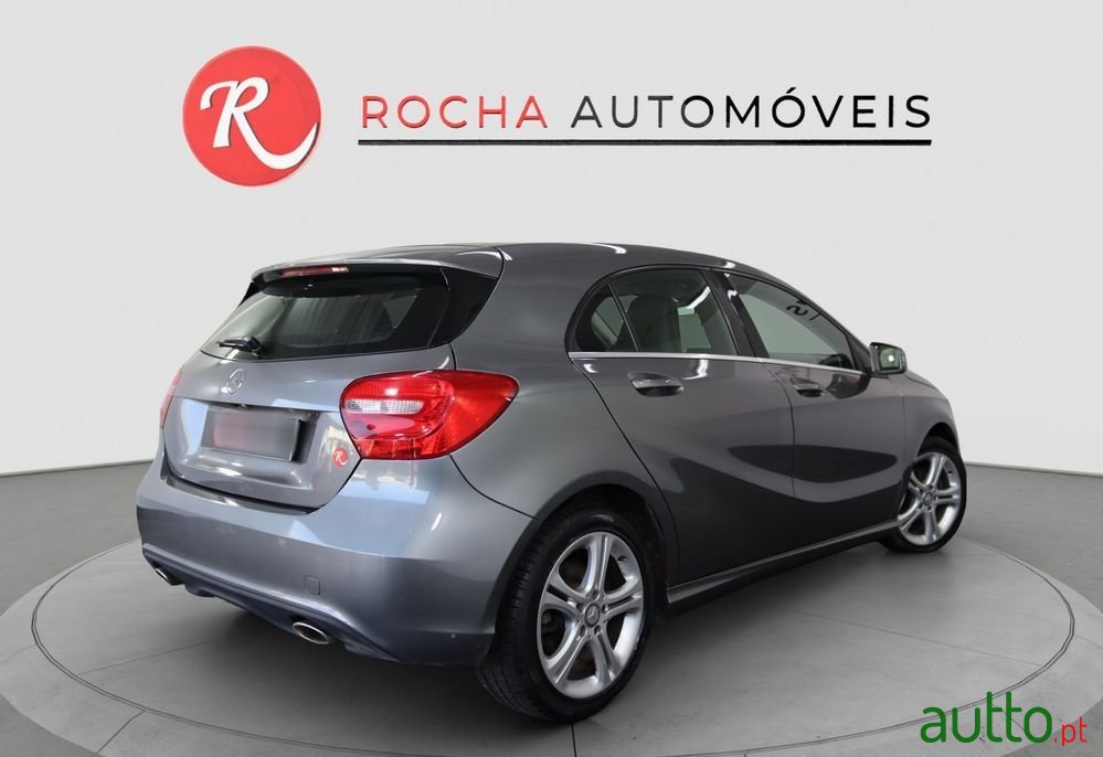 2014' Mercedes-Benz Classe A photo #2