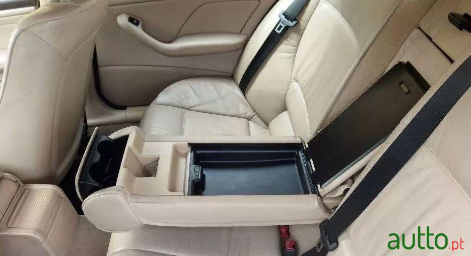 2002' BMW 320 photo #2