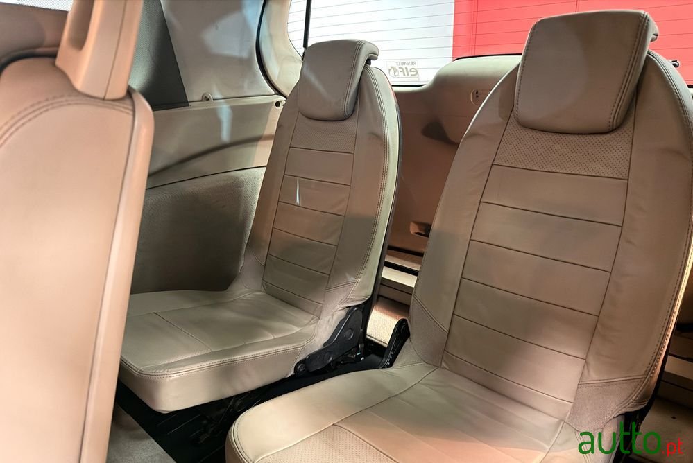 2007' Renault Grand Scenic photo #6