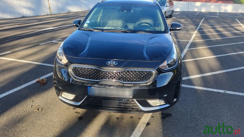 2018' Kia Niro photo #2