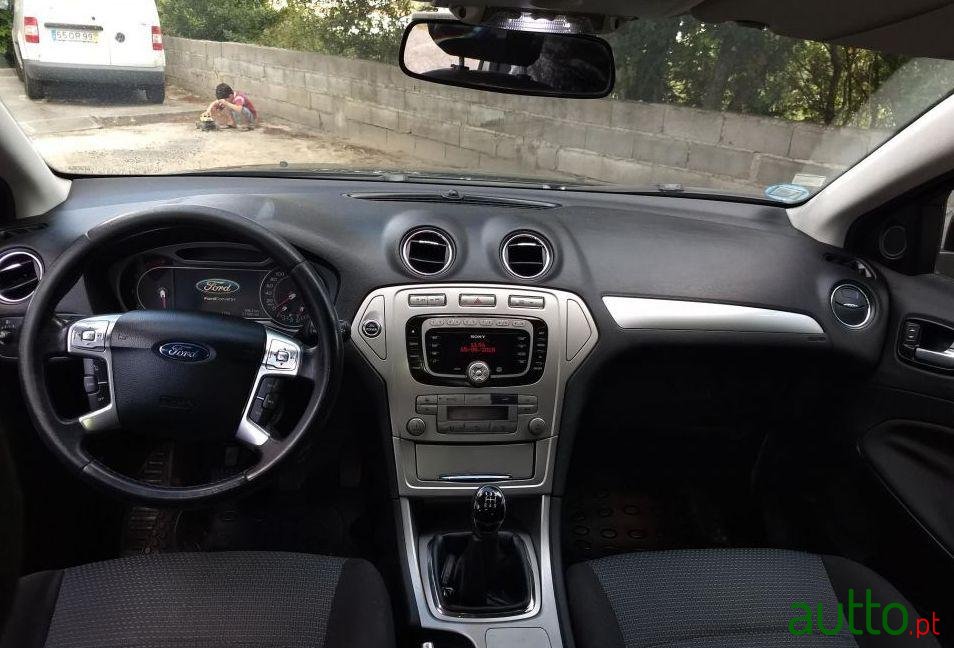 2008' Ford Mondeo Sw photo #4