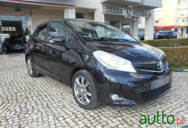 2012' Toyota Yaris 1.4 D-4D Sport photo #6