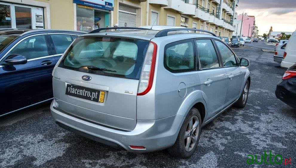 2008' Ford Focus Sw photo #2